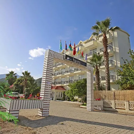 Hotel Twins 3*
