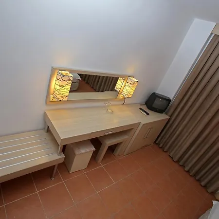 Twins Hotel 3*