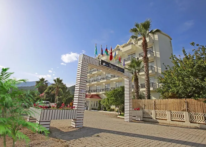 Hotell Twins 3*